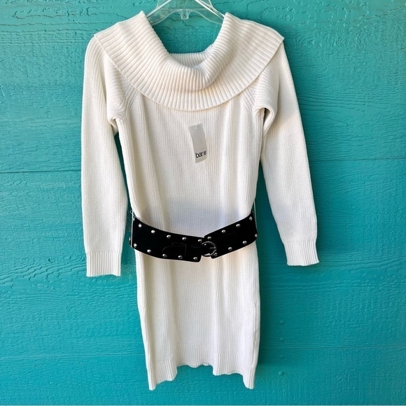 CLEARANCE BAR III IVORY BELTED SWEATER DRESS SIZE SMALL NWT - Picture 2 of 8